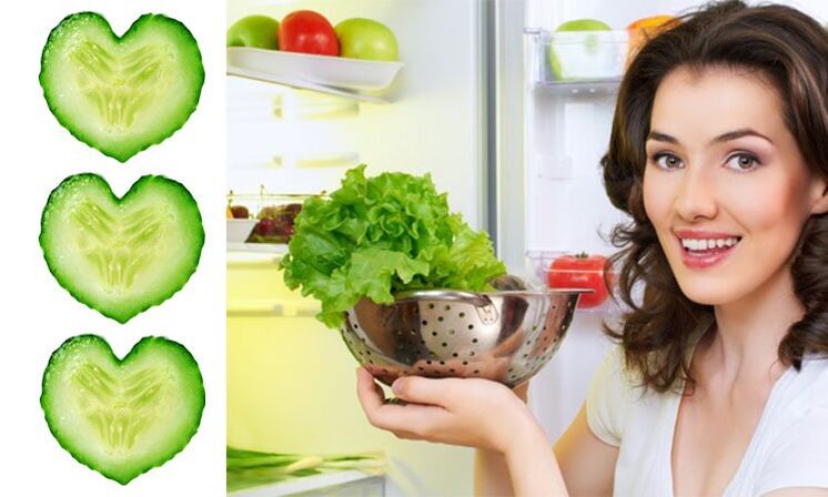 момиче с продукти, от които се приготвя козметичен продукт за подмладяване на кожата на лицето